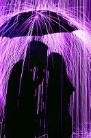 Purple rain falling on lovers (133x200)